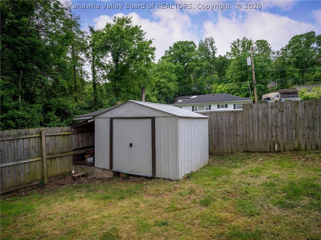 854 Stover Street, St Albans, WV 25177