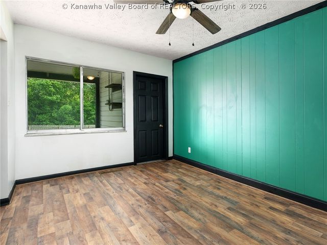 854 Stover Street, St Albans, WV 25177