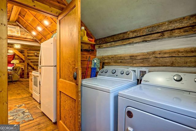 1064 Muskrat Creek Road, Hayesville, NC 28904