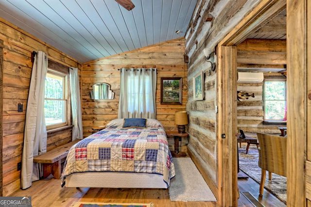 1064 Muskrat Creek Road, Hayesville, NC 28904