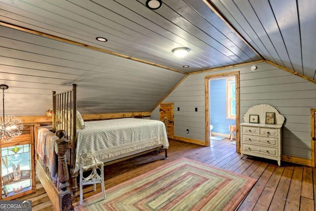 1064 Muskrat Creek Road, Hayesville, NC 28904