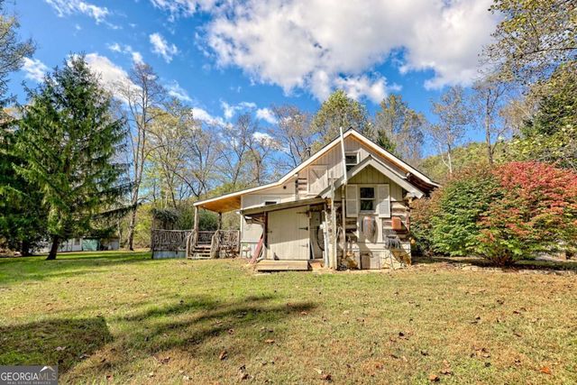 1064 Muskrat Creek Road, Hayesville, NC 28904