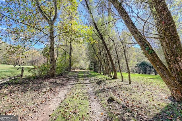1064 Muskrat Creek Road, Hayesville, NC 28904
