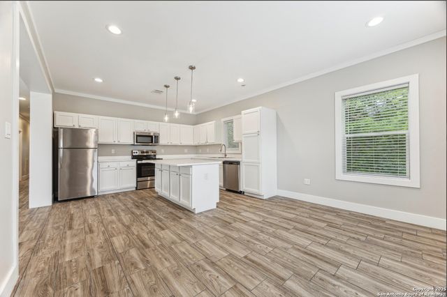 1416 Burleson, San Antonio, TX 78202