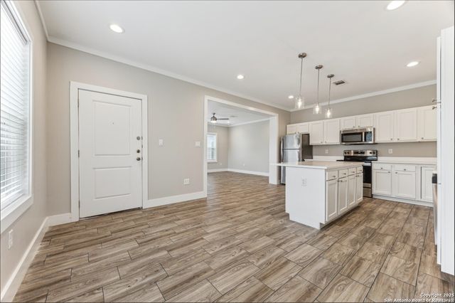 1416 Burleson, San Antonio, TX 78202