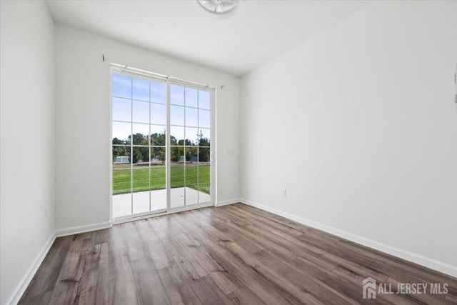 82 Depot Way, Dunellen, NJ 08812