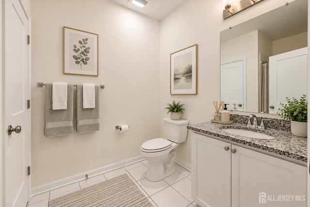 82 Depot Way, Dunellen, NJ 08812