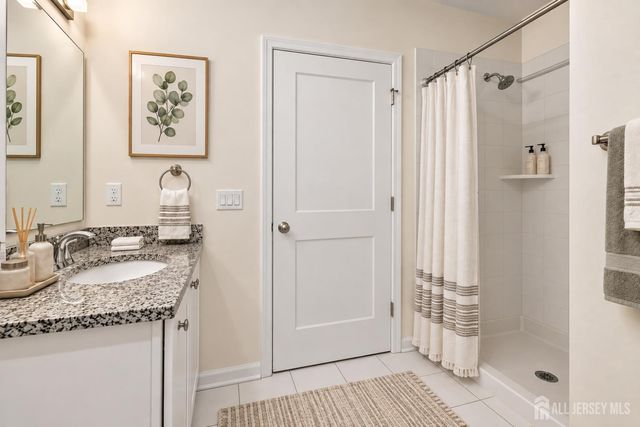 82 Depot Way, Dunellen, NJ 08812