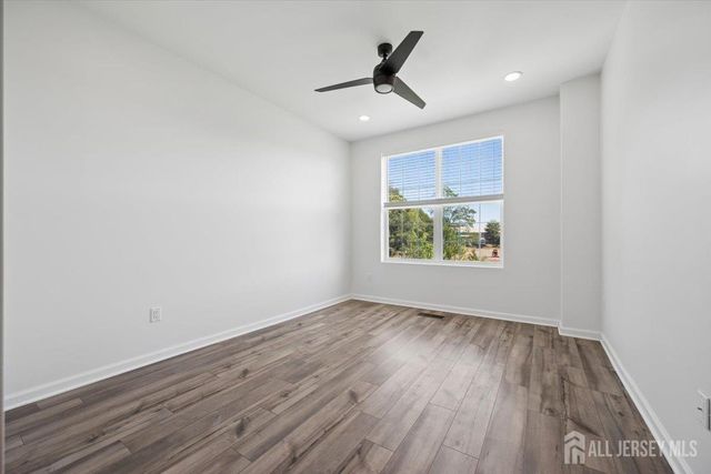 82 Depot Way, Dunellen, NJ 08812