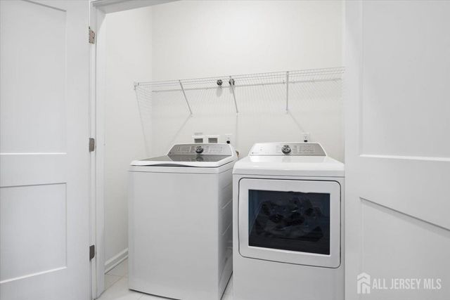 82 Depot Way, Dunellen, NJ 08812