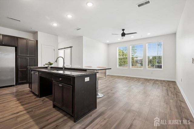 82 Depot Way, Dunellen, NJ 08812