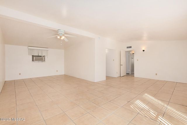 257 W Calle Margarita, Tucson, AZ 85706