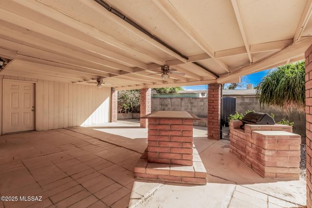 257 W Calle Margarita, Tucson, AZ 85706