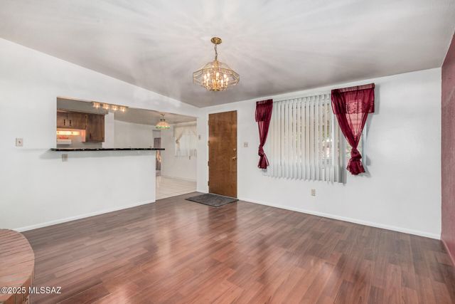 257 W Calle Margarita, Tucson, AZ 85706