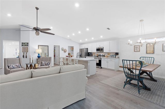 956 ARUBA AVENUE, Mulberry, FL 33860