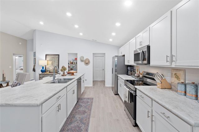 956 ARUBA AVENUE, Mulberry, FL 33860