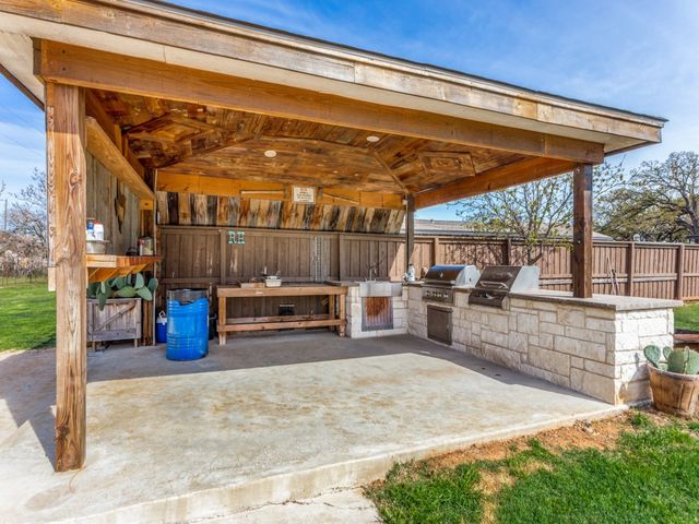 10300 County Road 606, Burleson, TX 76028