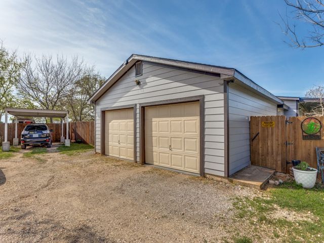 10300 County Road 606, Burleson, TX 76028