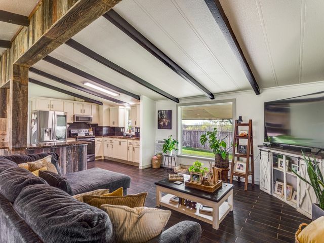 10300 County Road 606, Burleson, TX 76028