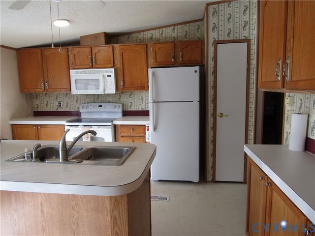 183 Union Grove Rd, Keysville, VA 23947