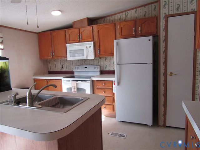 183 Union Grove Rd, Keysville, VA 23947