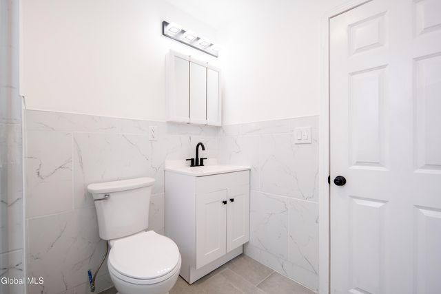 806 Strong Street, Schenectady, NY 12307