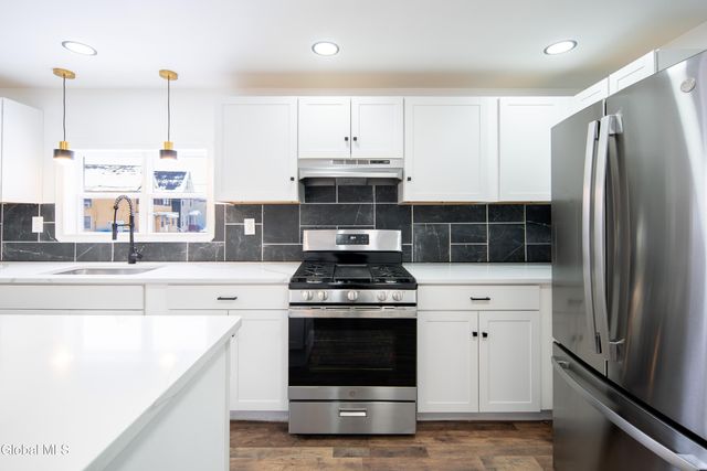 806 Strong Street, Schenectady, NY 12307