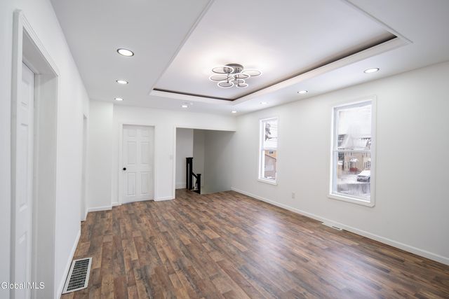 806 Strong Street, Schenectady, NY 12307