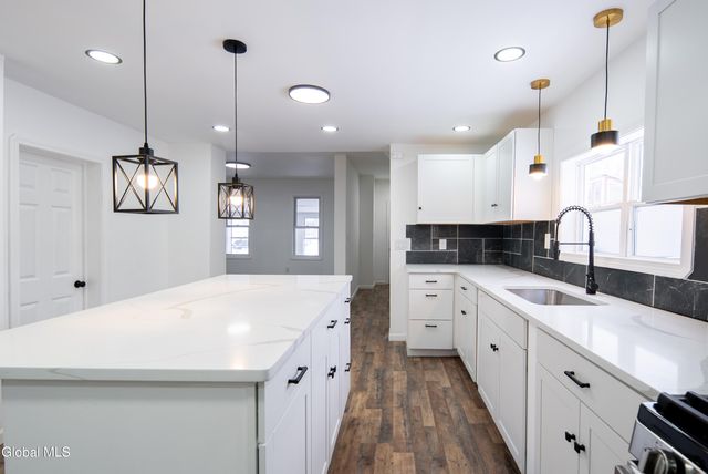 806 Strong Street, Schenectady, NY 12307