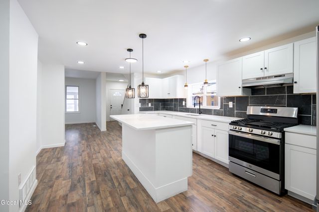 806 Strong Street, Schenectady, NY 12307