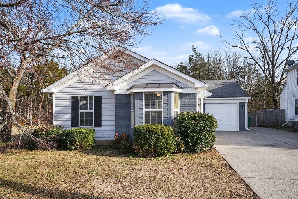 3957 Pepperwood Dr, Antioch, TN 37013