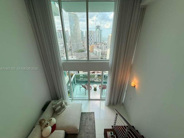 41 SE 5th St 1903, Miami, FL 33131