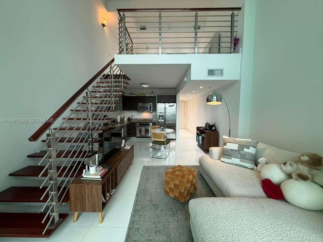 41 SE 5th St 1903, Miami, FL 33131