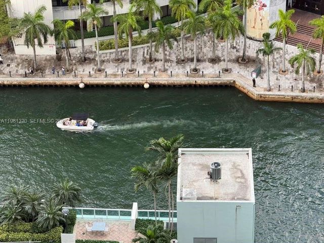 41 SE 5th St 1903, Miami, FL 33131