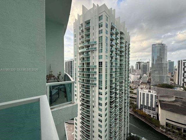 41 SE 5th St 1903, Miami, FL 33131