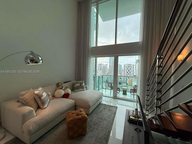 41 SE 5th St 1903, Miami, FL 33131