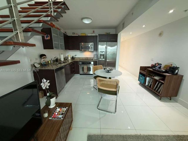 41 SE 5th St 1903, Miami, FL 33131