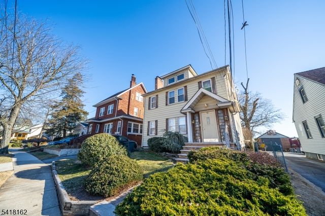 50 Brookwood Dr, Maplewood Twp., NJ 07040