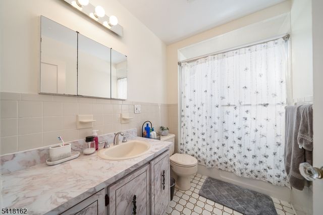 50 Brookwood Dr, Maplewood Twp., NJ 07040