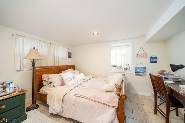 50 Brookwood Dr, Maplewood Twp., NJ 07040