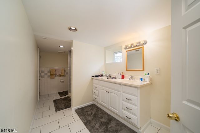 50 Brookwood Dr, Maplewood Twp., NJ 07040