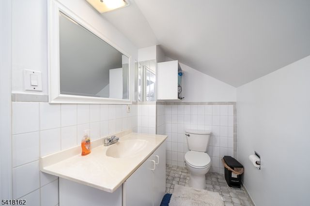 50 Brookwood Dr, Maplewood Twp., NJ 07040