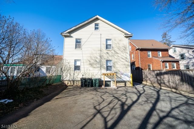 50 Brookwood Dr, Maplewood Twp., NJ 07040