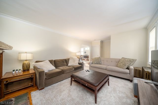 50 Brookwood Dr, Maplewood Twp., NJ 07040