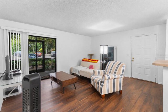 6018 LAKTREE LANE E, Temple Terrace, FL 33617