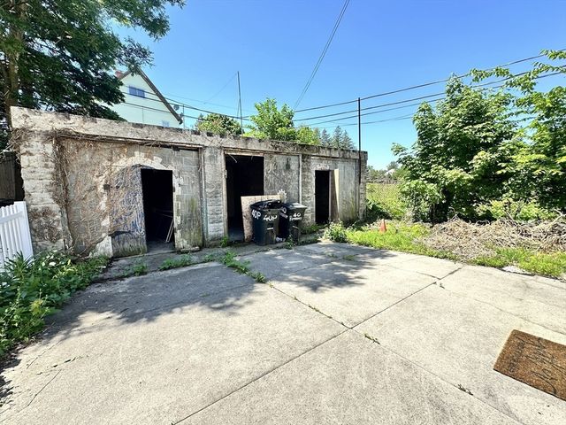 40 Pomeroy Street, Boston, MA 02134