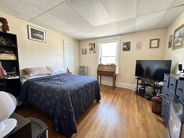40 Pomeroy Street, Boston, MA 02134