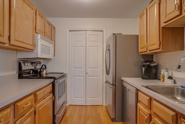 150 Staniford 910, Boston, MA 02114