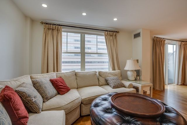 150 Staniford 910, Boston, MA 02114