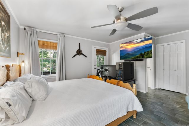 24 Evergreen Court, Little Rock, AR 72227